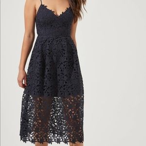 Astr the label, small, black